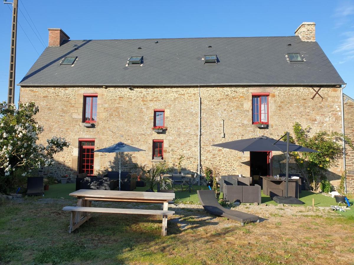 Chambres De Villee Saint-Georges-de-Gréhaigne Exterior foto